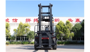 智防护航，电驱未来——威盛AI新能源叉车重塑工业物流安全新生态